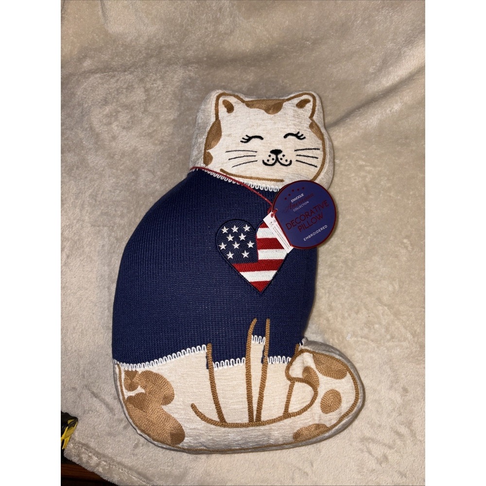 Decorative Patriotic Cat Pillow 20" American Flag Heart Design Adorable NWT